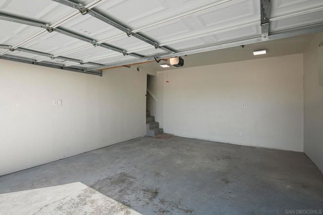 3911 California, San Diego, CA 92110