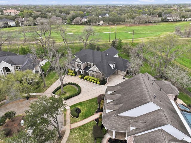 2 Wilmington Court, Sugar Land, TX 77479