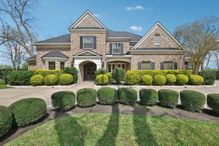 2 Wilmington Court, Sugar Land, TX 77479