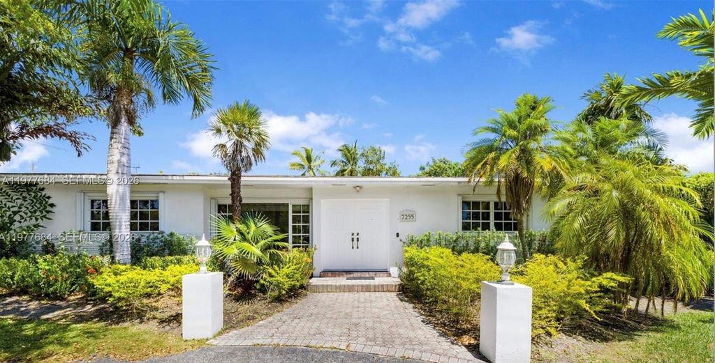 7255 SW 125th St, Pinecrest, FL 33156