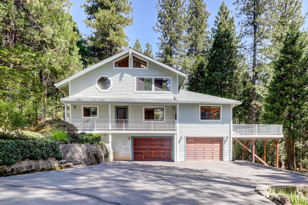 14173 Tahoe View Dr, Grass Valley, CA 95945