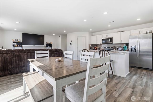 1425 Salzer Creek Drive, Centralia, WA 98531