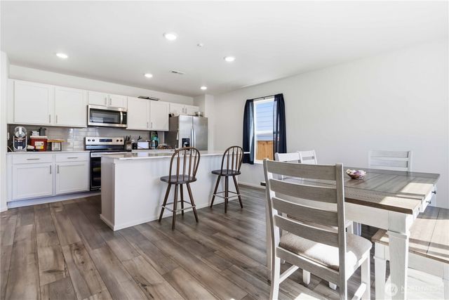 1425 Salzer Creek Drive, Centralia, WA 98531