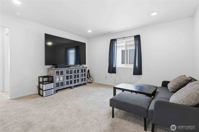 1425 Salzer Creek Drive, Centralia, WA 98531