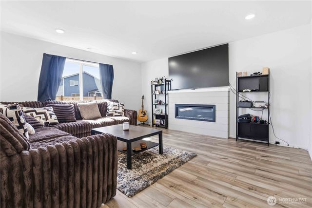 1425 Salzer Creek Drive, Centralia, WA 98531