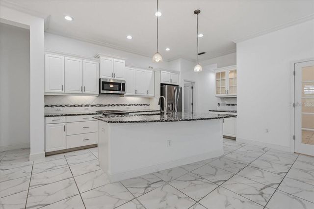 3613 WOODCLIFF LAKE TERRACE, Sarasota, FL 34243