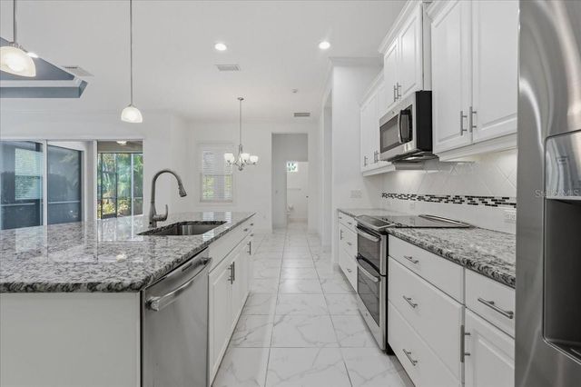 3613 WOODCLIFF LAKE TERRACE, Sarasota, FL 34243