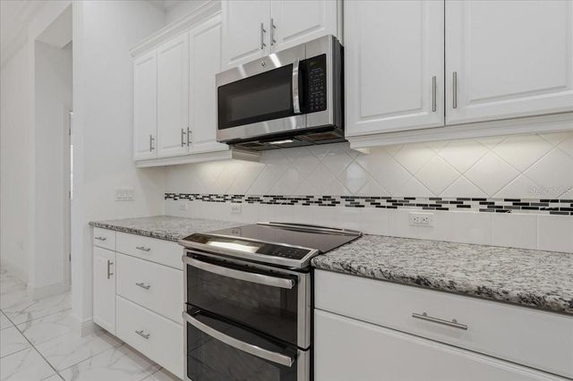 3613 WOODCLIFF LAKE TERRACE, Sarasota, FL 34243