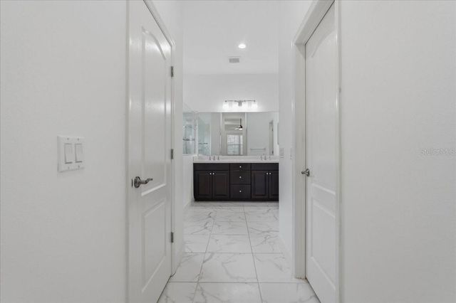 3613 WOODCLIFF LAKE TERRACE, Sarasota, FL 34243