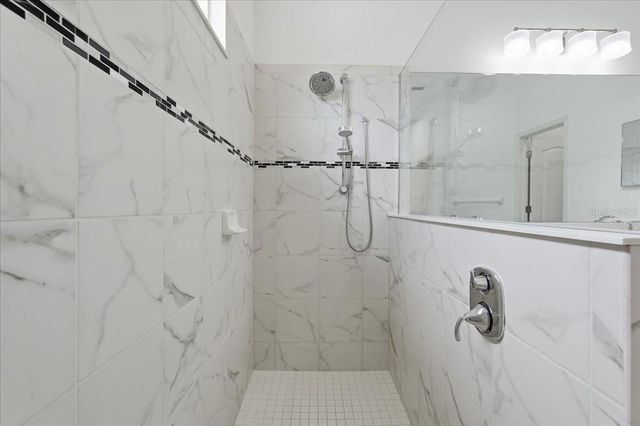 3613 WOODCLIFF LAKE TERRACE, Sarasota, FL 34243