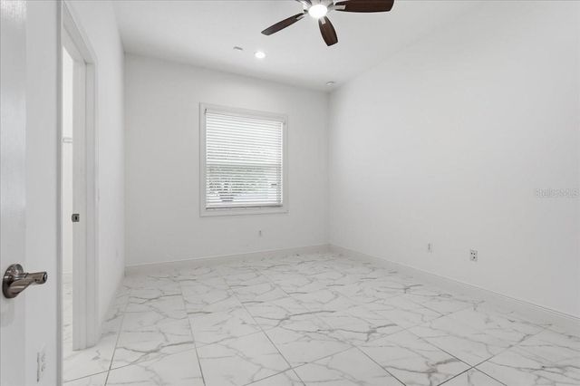 3613 WOODCLIFF LAKE TERRACE, Sarasota, FL 34243