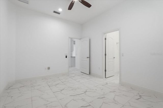 3613 WOODCLIFF LAKE TERRACE, Sarasota, FL 34243