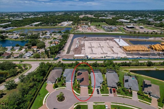 3613 WOODCLIFF LAKE TERRACE, Sarasota, FL 34243