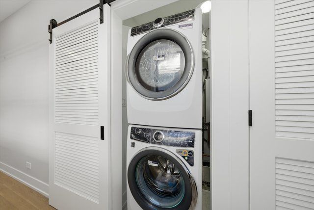 4500 N Saint Louis Avenue, Chicago, IL 60625