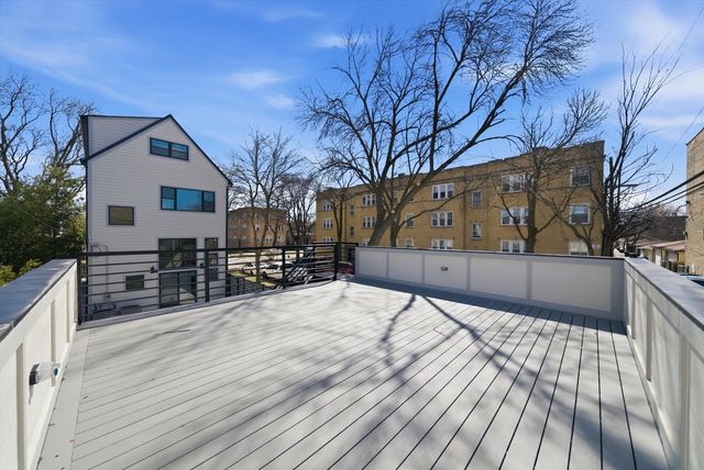 4500 N Saint Louis Avenue, Chicago, IL 60625