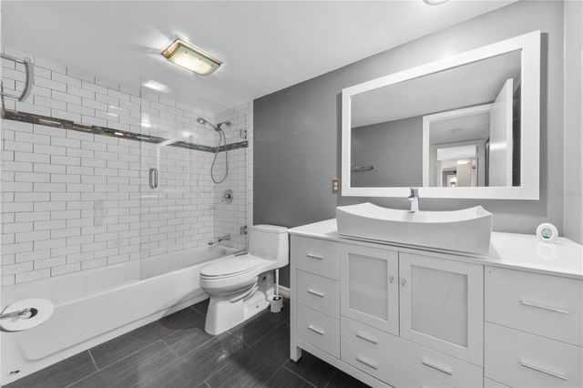 5278 MIDDLE COURT 114, Orlando, FL 32811