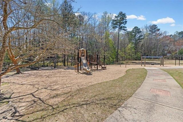 3448 Highborne Connector NE, Marietta, GA 30066