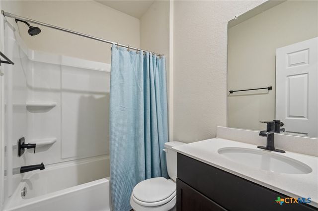 4037 Sun Meadow Lane, Seguin, TX 78155