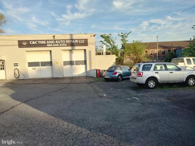 1060 W HIGH ST, Pottstown, PA 19464