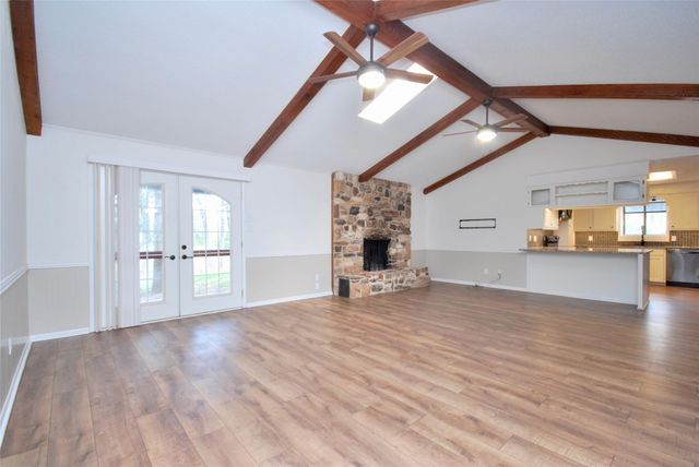 6911 Fm 532, Gonzales, TX 78629