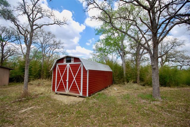 6911 Fm 532, Gonzales, TX 78629