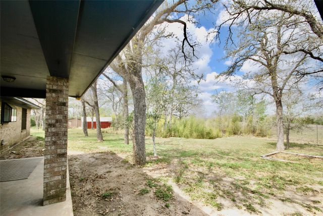 6911 Fm 532, Gonzales, TX 78629