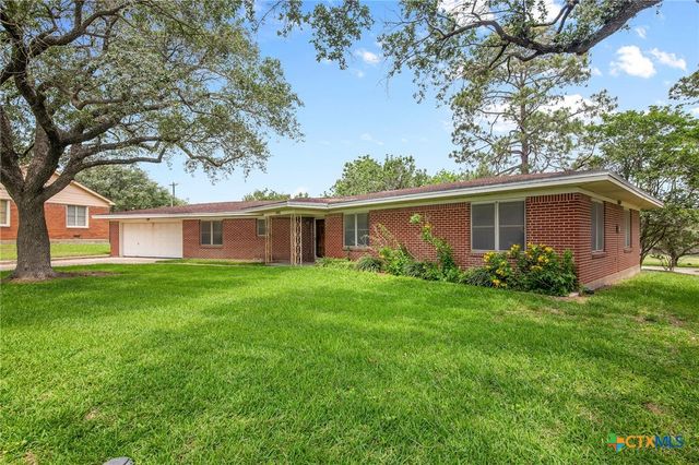 406 Wagner Way, Victoria, TX 77904
