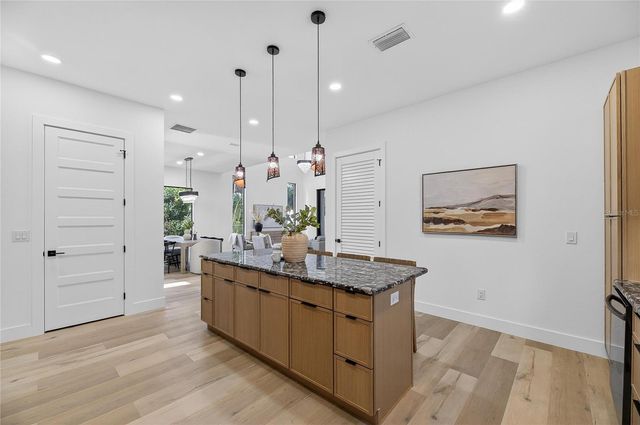 2335 OAK TERRACE, Sarasota, FL 34231