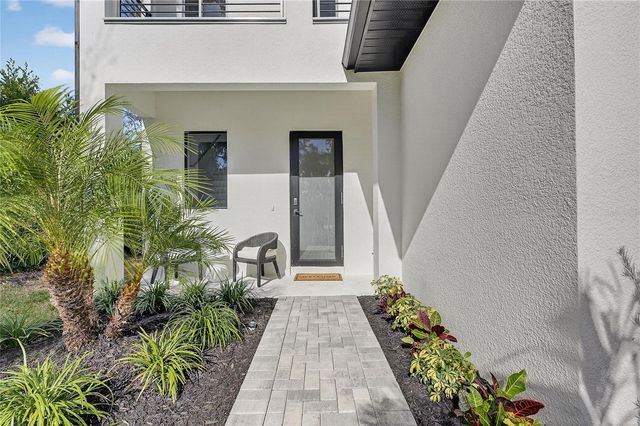2335 OAK TERRACE, Sarasota, FL 34231