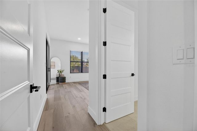 2335 OAK TERRACE, Sarasota, FL 34231