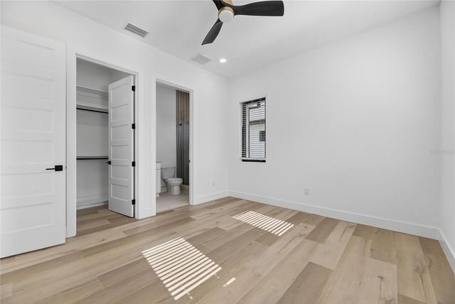 2335 OAK TERRACE, Sarasota, FL 34231