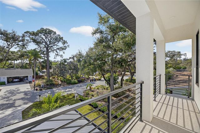 2335 OAK TERRACE, Sarasota, FL 34231