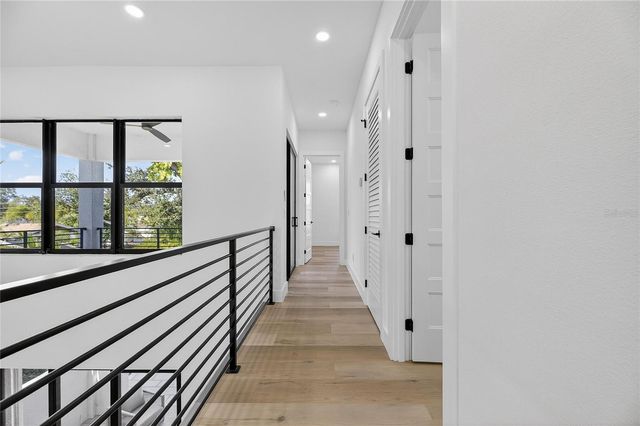 2335 OAK TERRACE, Sarasota, FL 34231