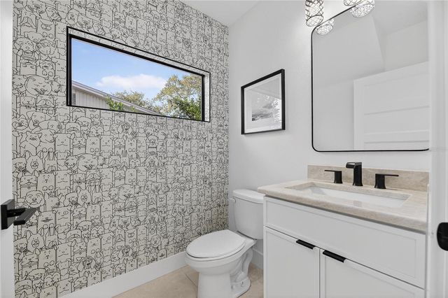 2335 OAK TERRACE, Sarasota, FL 34231