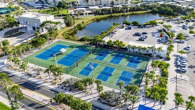 2335 OAK TERRACE, Sarasota, FL 34231