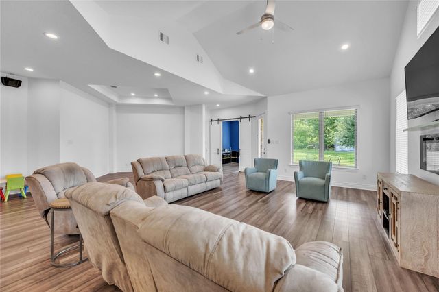 6038 Leeward Island Drive, Conroe, TX 77304