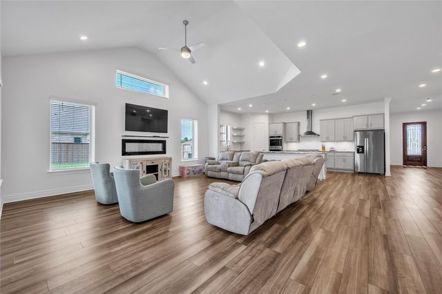 6038 Leeward Island Drive, Conroe, TX 77304