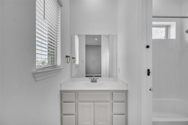 6038 Leeward Island Drive, Conroe, TX 77304