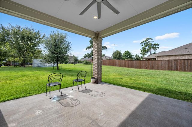6038 Leeward Island Drive, Conroe, TX 77304