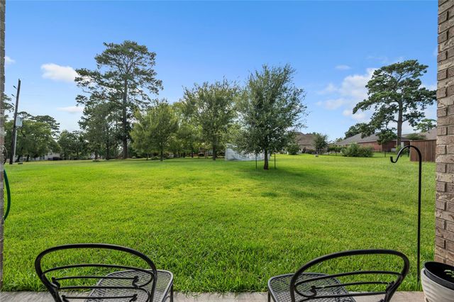 6038 Leeward Island Drive, Conroe, TX 77304