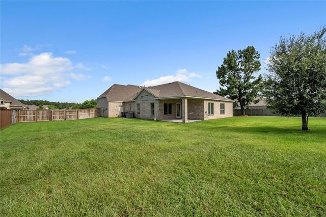 6038 Leeward Island Drive, Conroe, TX 77304