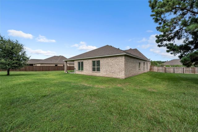 6038 Leeward Island Drive, Conroe, TX 77304