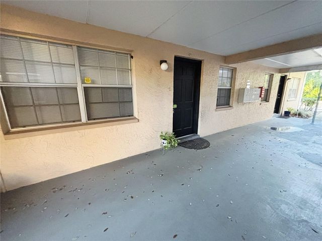 4718 CHRISTA COURT 317, Tampa, FL 33614