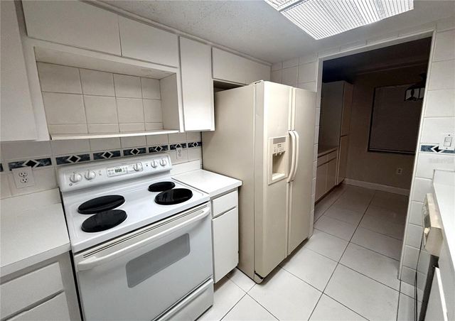 4718 CHRISTA COURT 317, Tampa, FL 33614