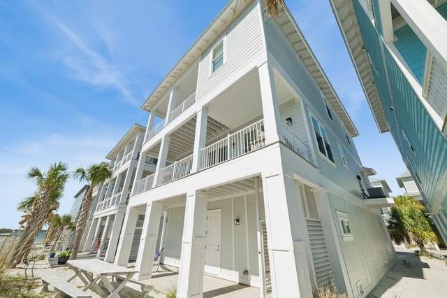 1478 Seaside Circle, Navarre, FL 32566