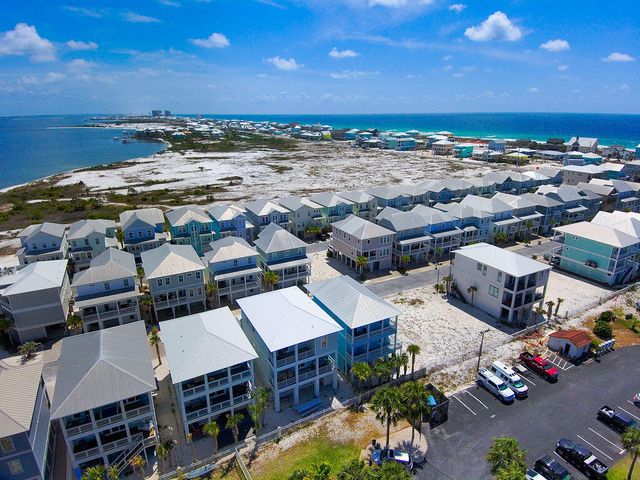 1478 Seaside Circle, Navarre, FL 32566