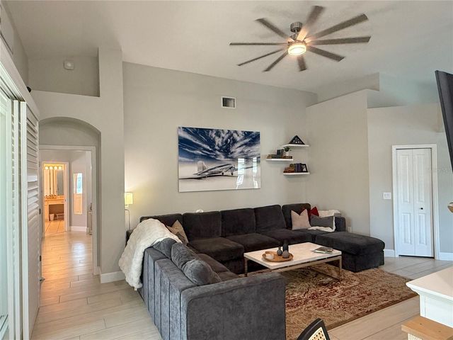 10501 ROCHESTER WAY, Tampa, FL 33626