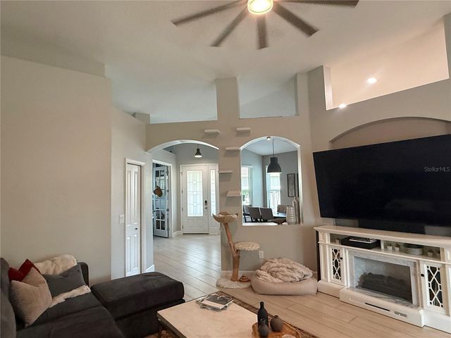 10501 ROCHESTER WAY, Tampa, FL 33626