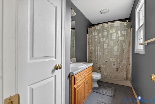 17200 Jolly Rd, Disputanta, VA 23842
