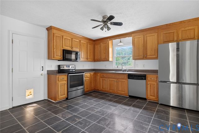 17200 Jolly Rd, Disputanta, VA 23842